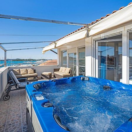 4 Bedroom Stunning Home In Муртер Экстерьер фото