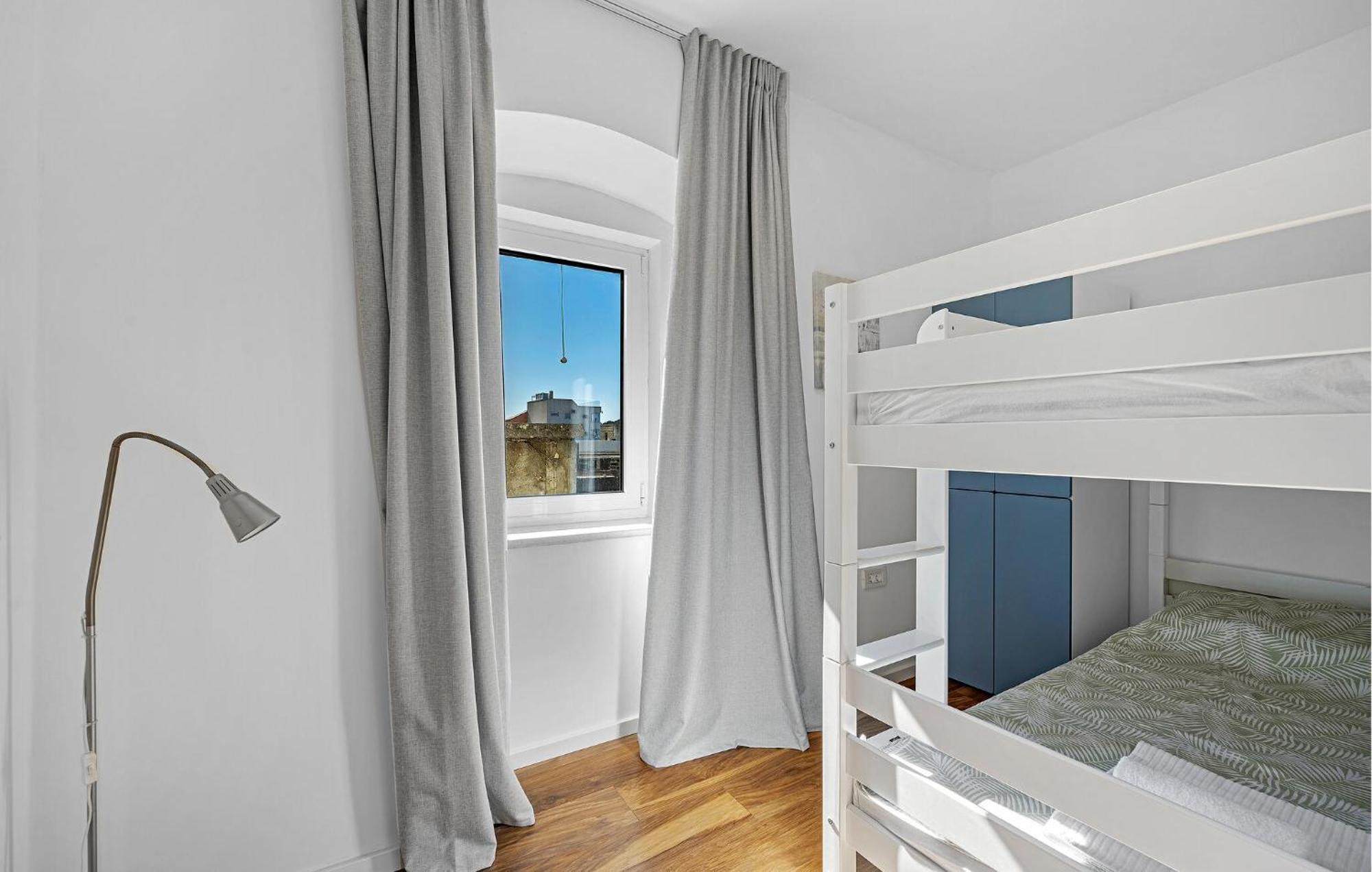 4 Bedroom Stunning Home In Муртер Экстерьер фото